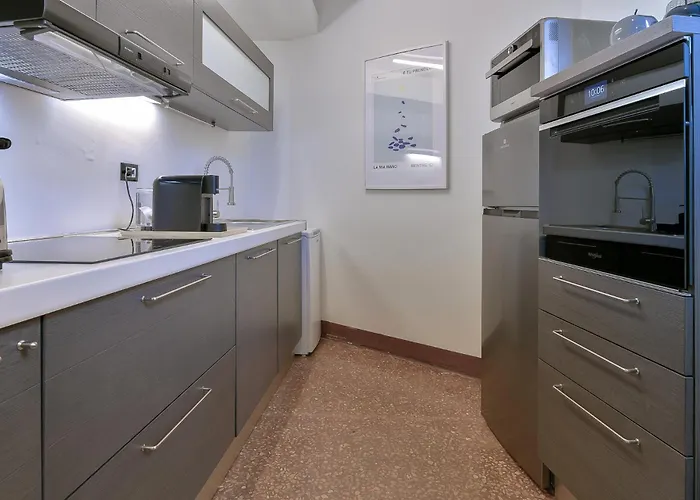 Mono Saragozza شقة