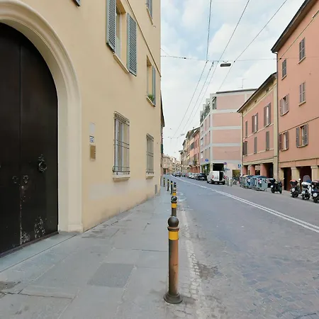 Mono Saragozza Bolonha